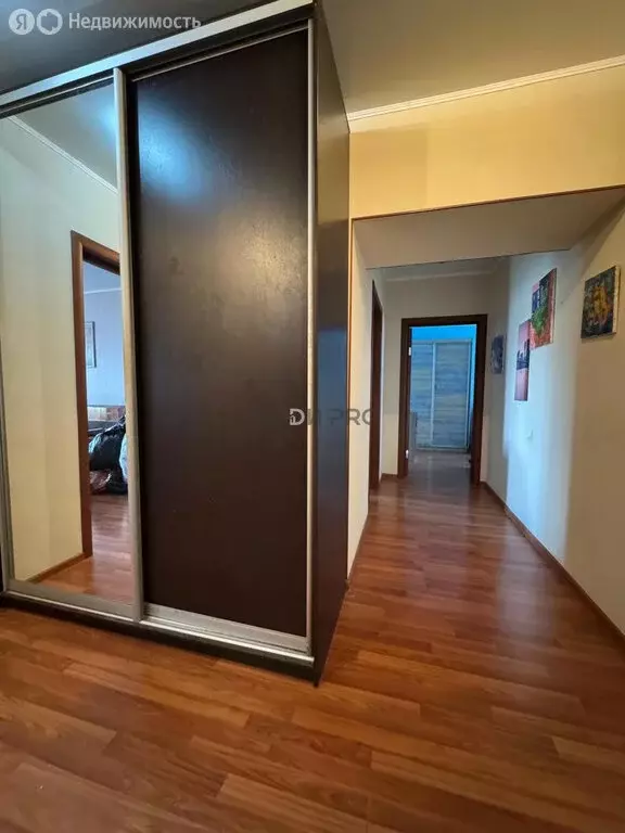 3-комнатная квартира: Уфа, улица Набережная реки Уфы, 25 (87.3 м) - Фото 2