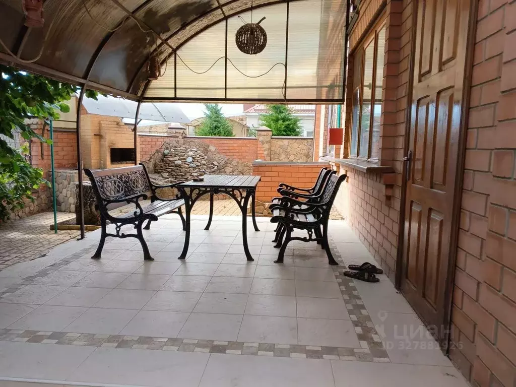 Дом в Краснодарский край, Новокубанский район, Прочноокопская ст-ца ... - Фото 2