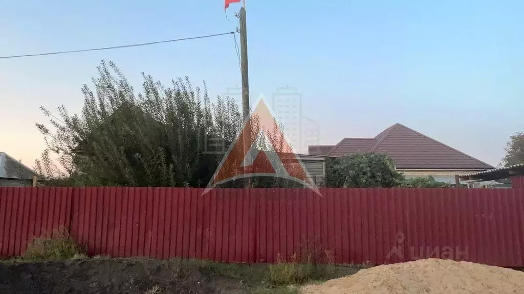 Дом в Астраханская область, Астрахань Онежский пер. (120 м) - Фото 0