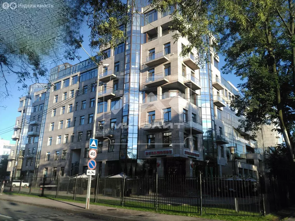 3-комнатная квартира: Санкт-Петербург, Кемская улица, 1 (172 м) - Фото 1