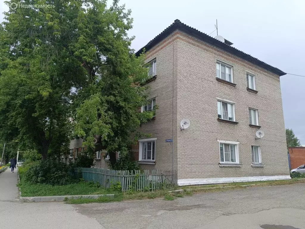 2-комнатная квартира: Болотное, улица Горького (40 м) - Фото 1