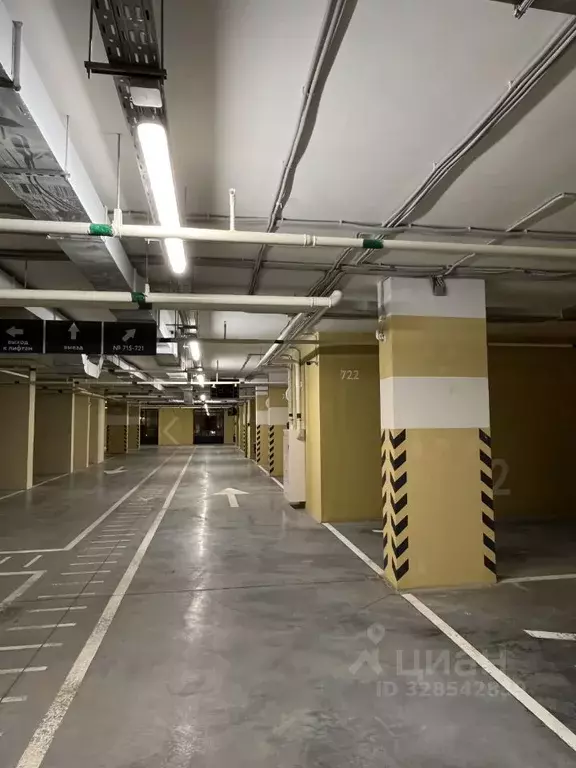 Гараж в Свердловская область, Екатеринбург наб. Олимпийская, 13 (19 м) - Фото 1