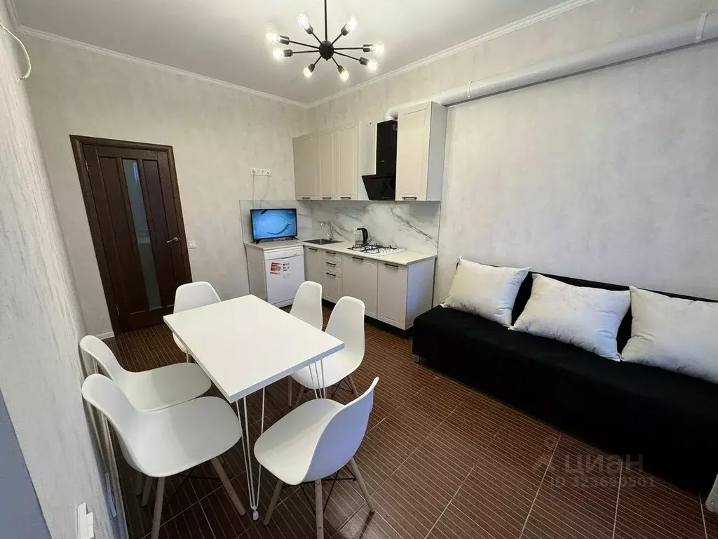 2-к кв. Крым, Евпатория просп. Ленина, 49 (102.0 м) - Фото 1