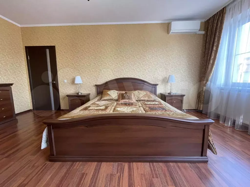 2-к. квартира, 100 м, 4/5 эт. - Фото 0