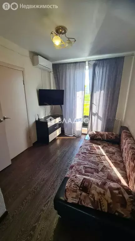 1-комнатная квартира: Волгоград, улица Степанищева, 8 (30 м) - Фото 1