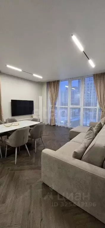 2-к кв. Тюменская область, Тюмень ул. Евгения Войнова, 7 (77.0 м) - Фото 1