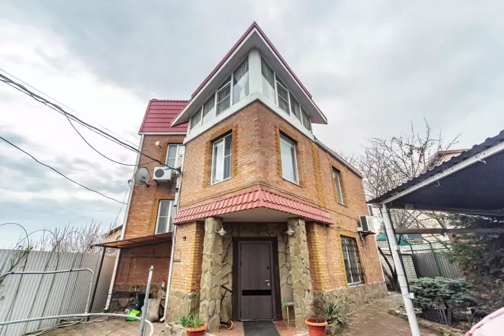 Дом в Ростовская область, Ростов-на-Дону Аэроклубовский пер. (255 м) - Фото 0