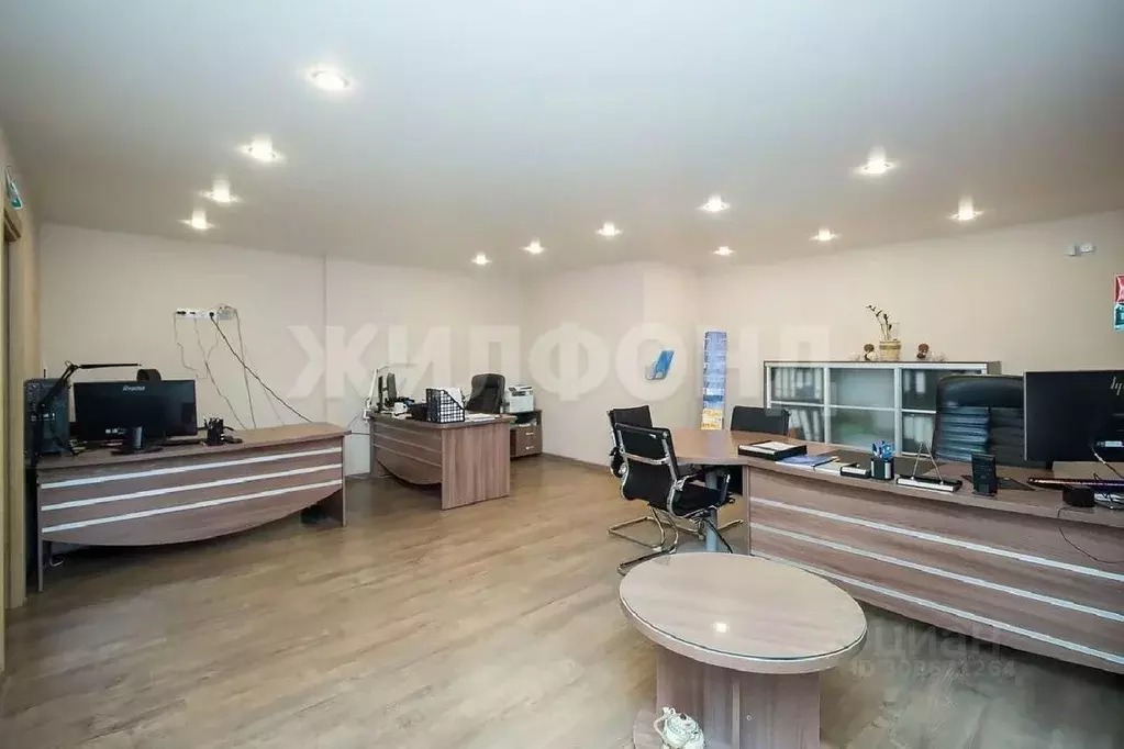 Офис в Новосибирская область, Новосибирск ул. Добролюбова, 162/1 (146 ... - Фото 1