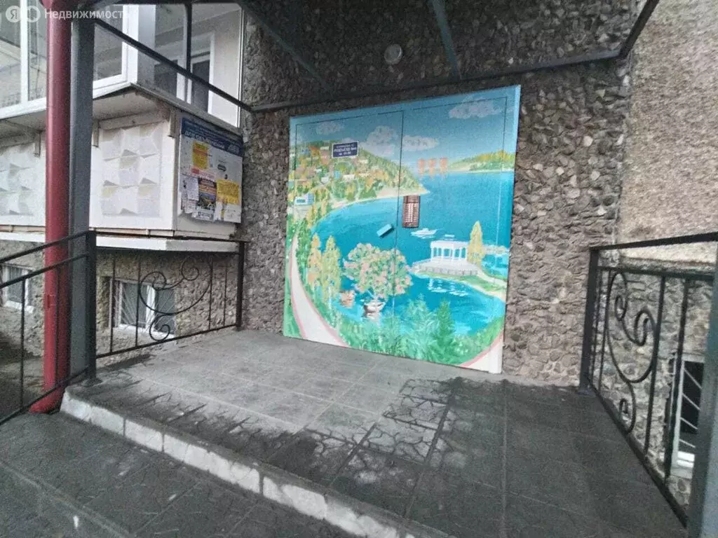 3-комнатная квартира: Заречный, улица Кузнецова, 12 (66.7 м) - Фото 0