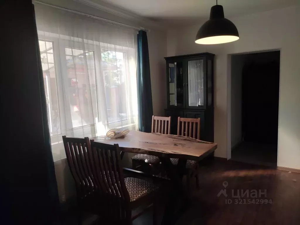 Дом в Краснодарский край, Абинский район, Ахтырское городское ... - Фото 1