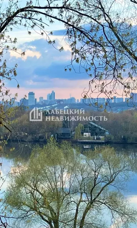 Дом в Москва Карамышевский проезд, 7К3 (360 м) - Фото 1