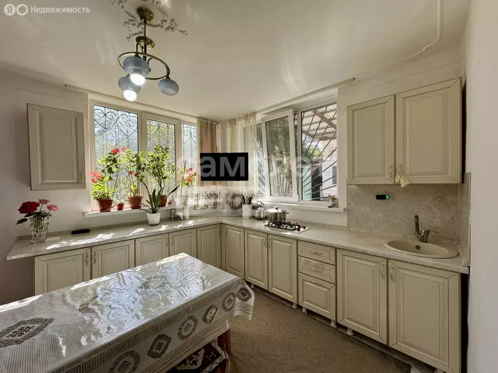 Дом в Махачкала, Монтажная улица, 29 (280 м) - Фото 1