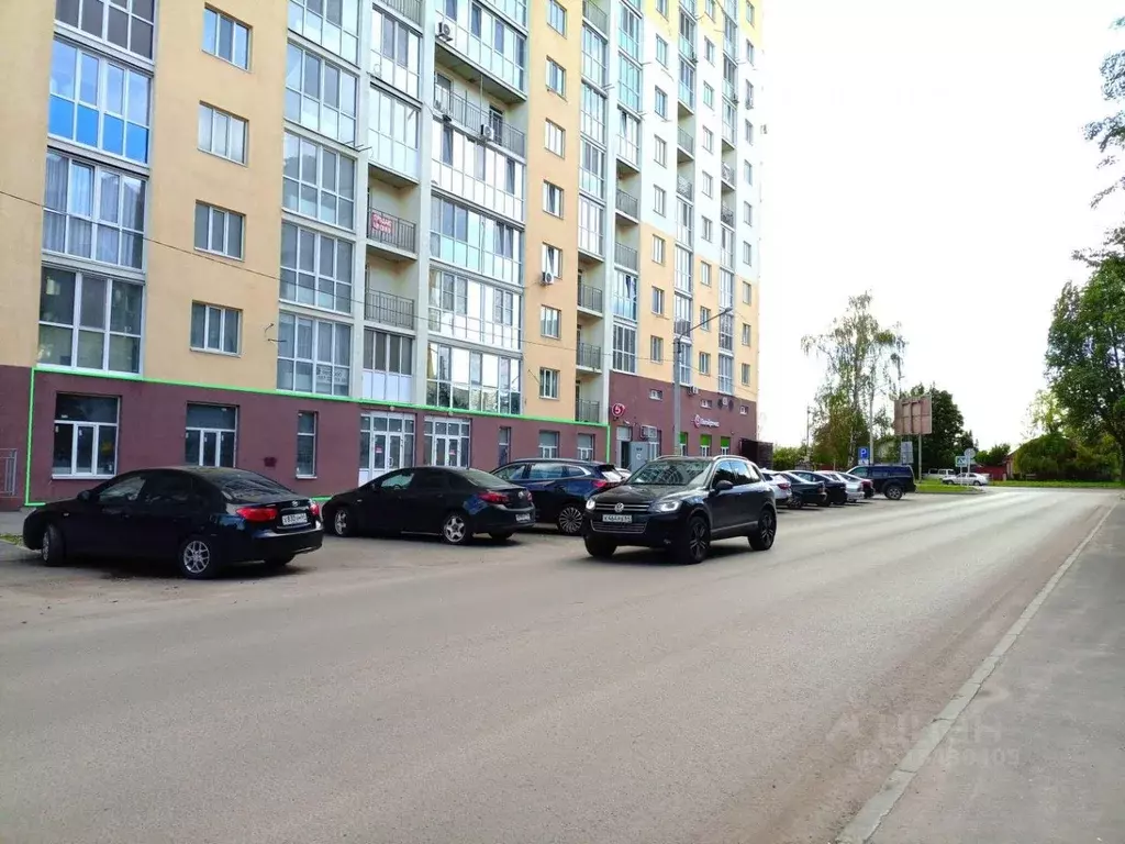 Торговая площадь в Саратовская область, Энгельс просп. Фридриха ... - Фото 0