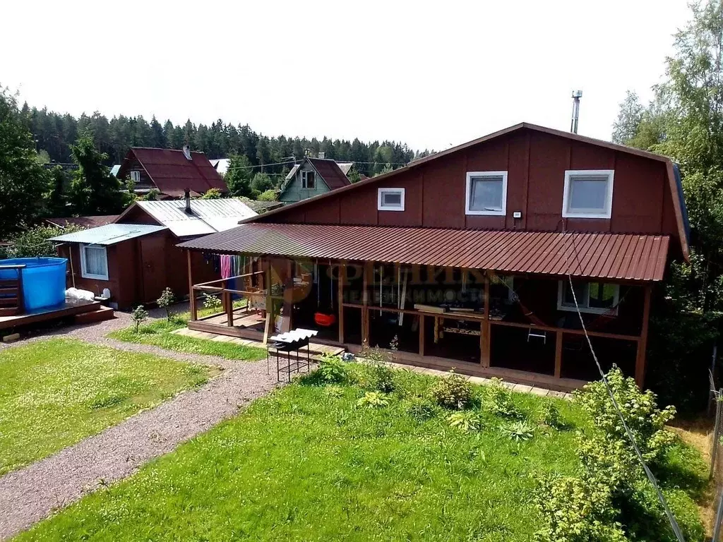 Дом в Ленинградская область, Выборгский район, Рощинское городское ... - Фото 0