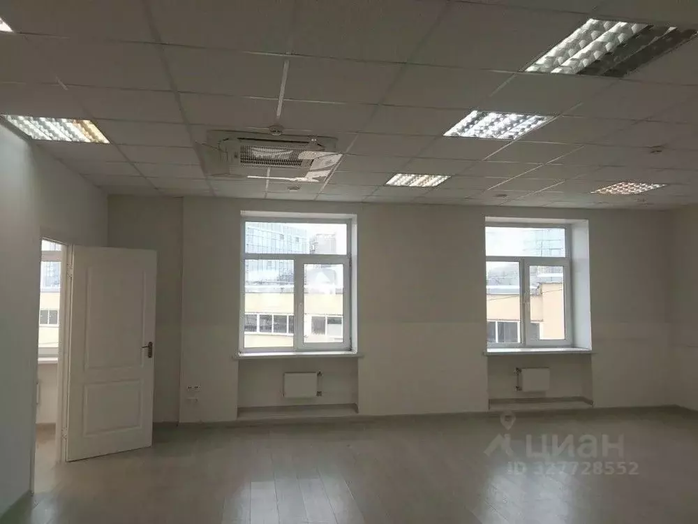 Офис в Санкт-Петербург Воронежская ул., 5 (346 м) - Фото 1