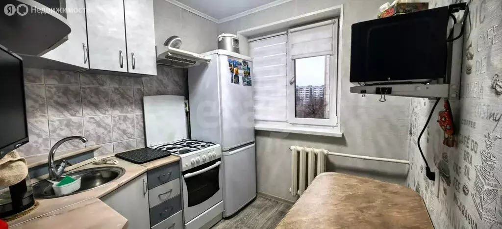 2-комнатная квартира: Челябинская область, Озерск, улица Матросова, 16 ... - Фото 1