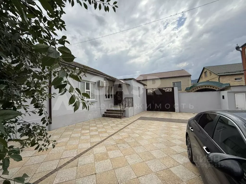 Дом в Дагестан, Махачкала Сепаратор мкр, ул. Садовая, 2Б (100 м) - Фото 1