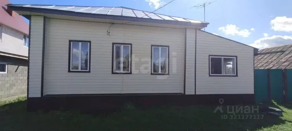 Дом в Башкортостан, Бирский район, Бурновский сельсовет, с. Николаевка ... - Фото 1