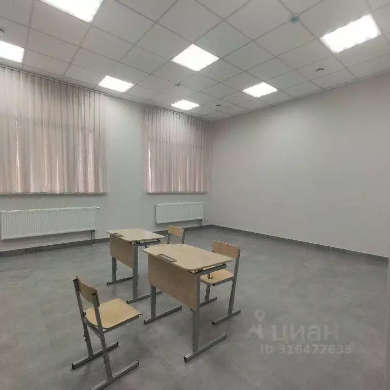 Помещение свободного назначения в Саратовская область, Саратов ул. ... - Фото 1