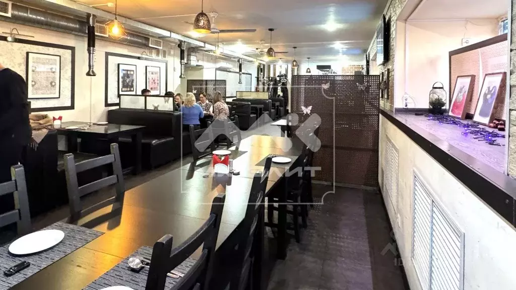 Торговая площадь в Санкт-Петербург Вознесенский просп., 15-17 (267 м) - Фото 1