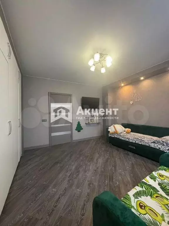 3-к. квартира, 72,4 м, 2/2 эт. - Фото 0