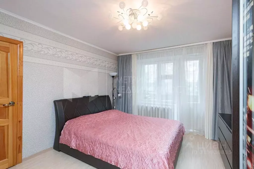 2-к кв. Тюменская область, Тюмень ул. Пермякова, 72к3 (72.0 м) - Фото 0