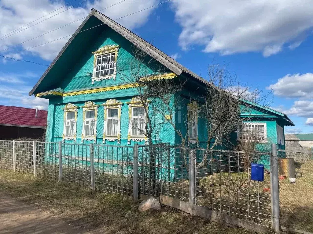 Дом в Тверская область, Максатихинский муниципальный округ, с. ... - Фото 1