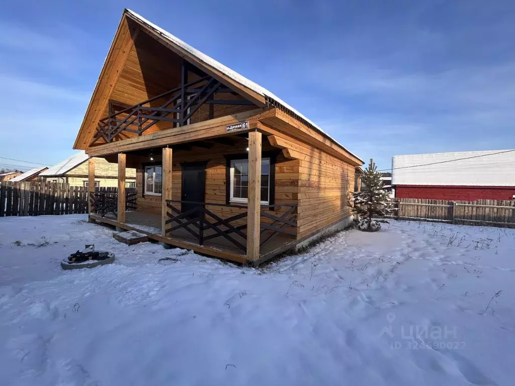 Дом в Иркутская область, Иркутский муниципальный округ, д. Карлук  ... - Фото 1