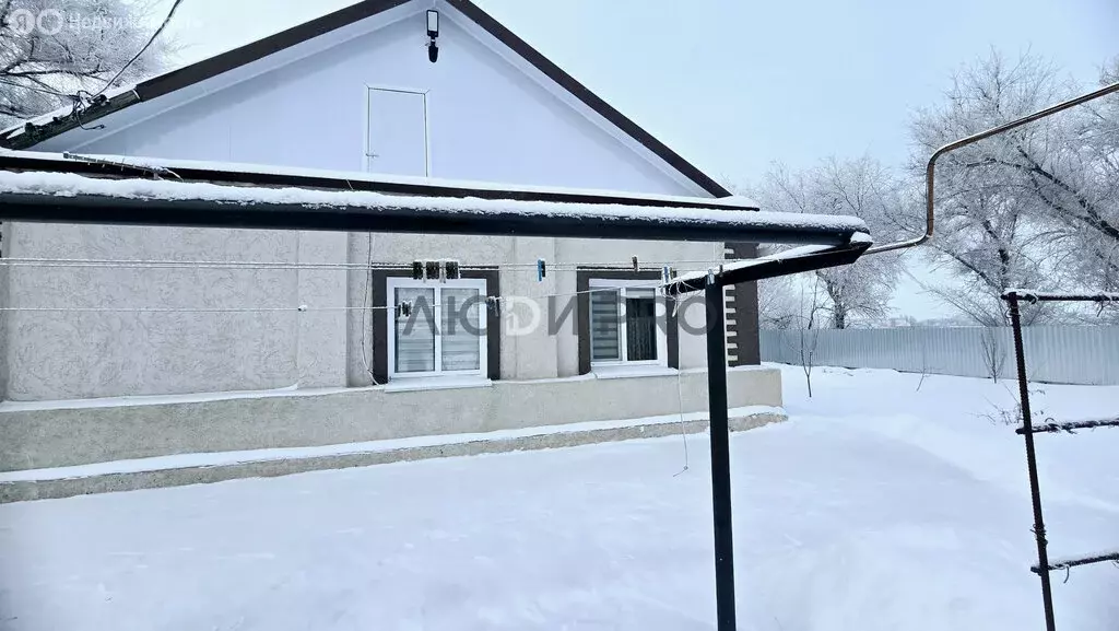 Дом в Новоузенск, улица Зелёный Клин, 50 (150 м) - Фото 2