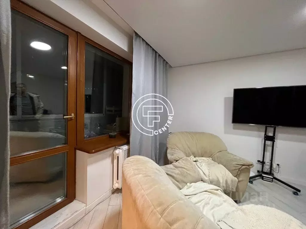 3-к кв. Свердловская область, Екатеринбург ул. Кимовская, 4 (65.9 м) - Фото 2