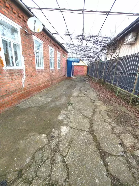 Дом в Ростовская область, Сальск ул. Горького, 13 (75 м) - Фото 2