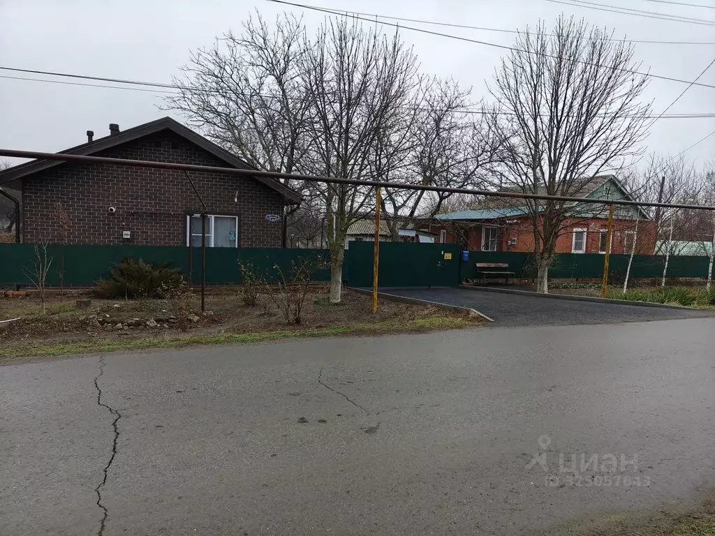 Дом в Ростовская область, Азовский район, Круглянское с/пос, с. ... - Фото 2