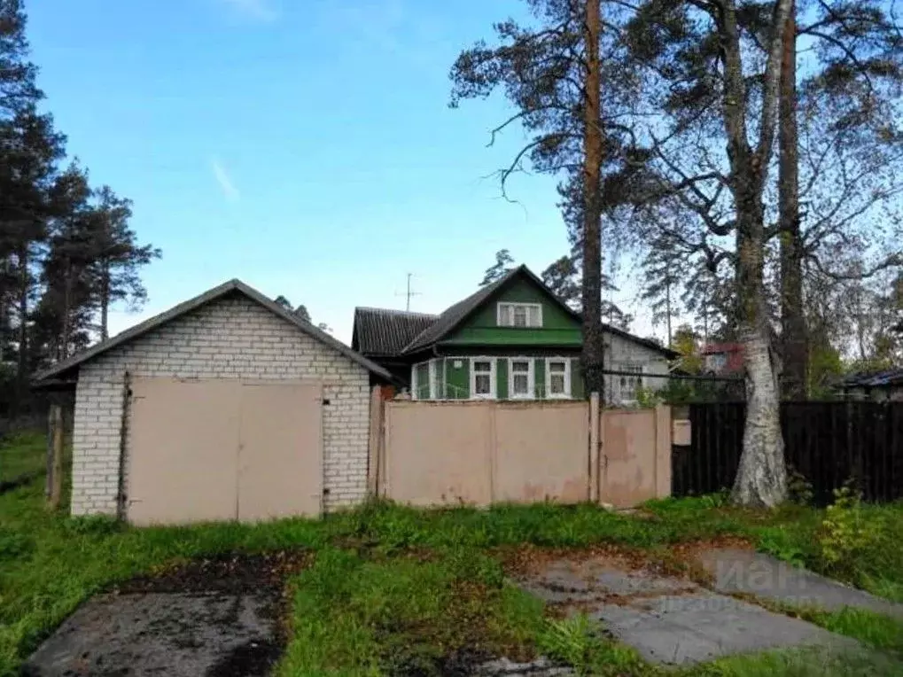 Дом в Ленинградская область, Гатчинский район, Вырица городской ... - Фото 0