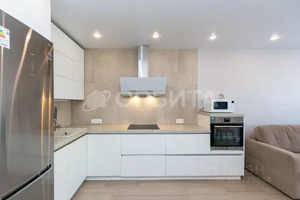 2-к кв. Тюменская область, Тюмень Ставропольская ул., 97к4 (73.5 м) - Фото 2