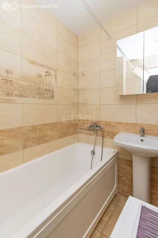 2-комнатная квартира: Тюмень, Вересковая улица, 9 (61.2 м) - Фото 2