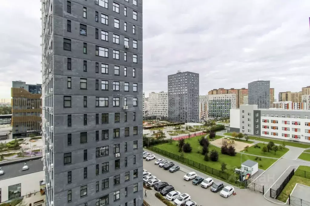 1-к кв. Тюменская область, Тюмень ул. Тимофея Чаркова, 91 (45.1 м) - Фото 1