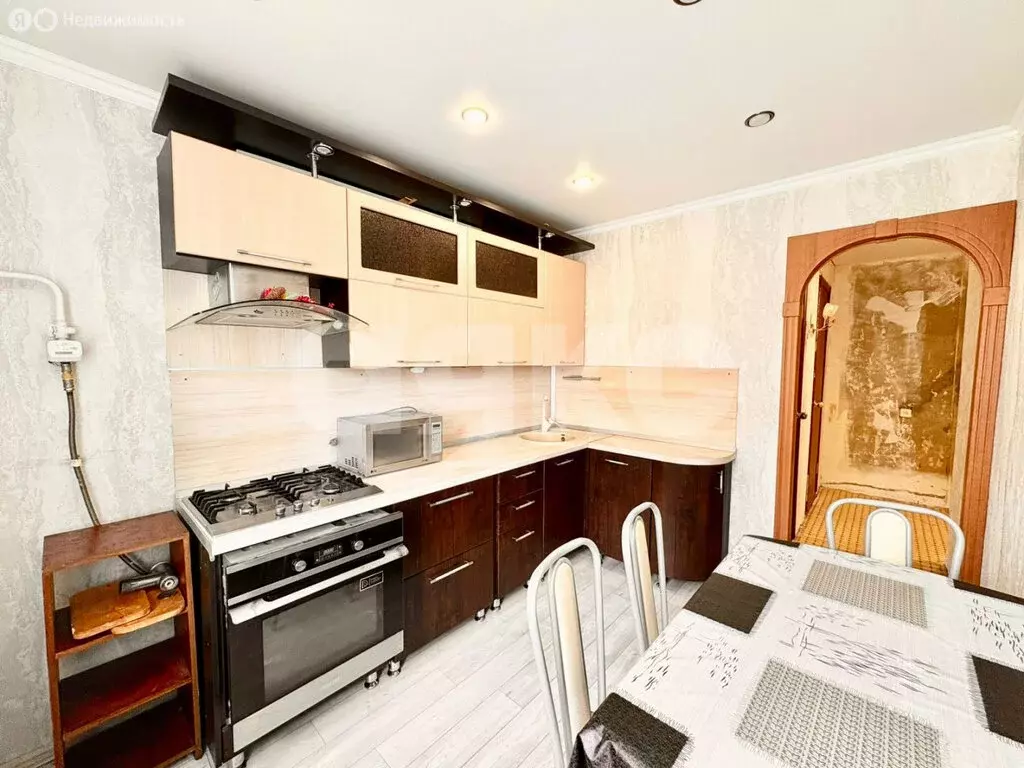 4-комнатная квартира: Нижнекамск, проспект Строителей, 42 (71.3 м) - Фото 2