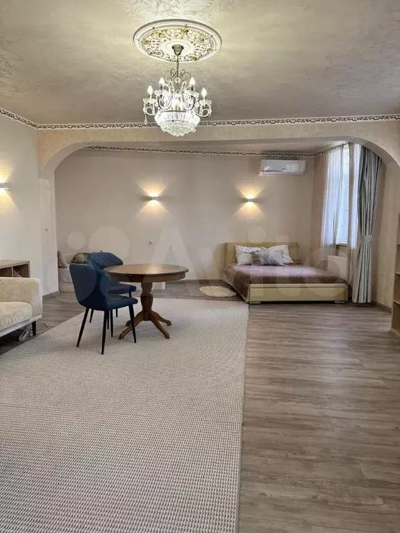 Квартира-студия, 70 м, 2/4 эт. - Фото 1