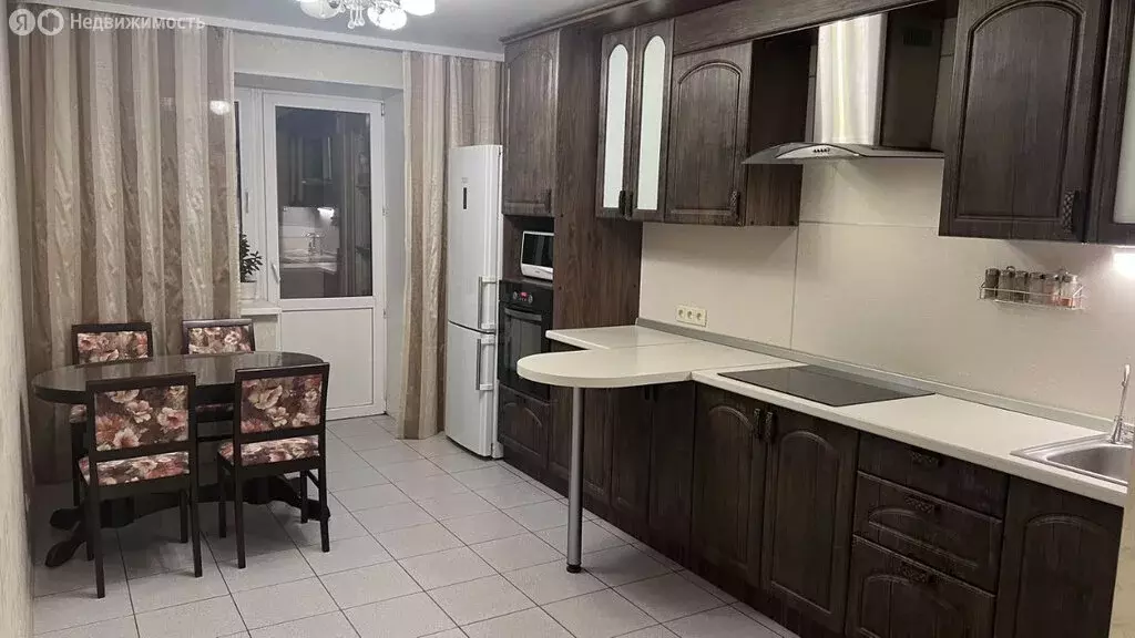 2-комнатная квартира: Уфа, улица Ахметова, 273 (67.1 м) - Фото 1