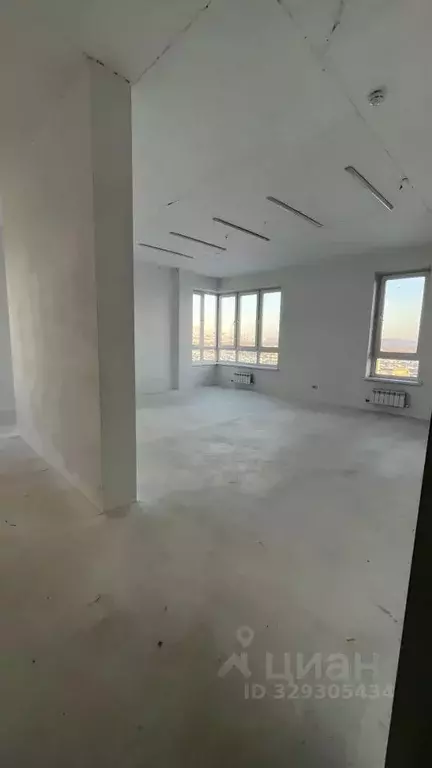 Помещение свободного назначения в Хакасия, Абакан ул. Комарова, 7А ... - Фото 1