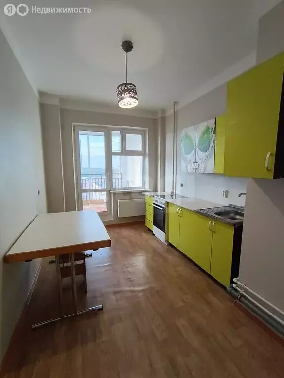 3-комнатная квартира: Якутск, улица Лермонтова, 102 (70 м) - Фото 1