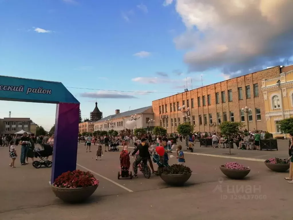 Помещение свободного назначения в Ленинградская область, Луга просп. ... - Фото 2