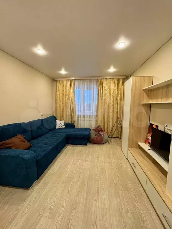 Комната 17,5 м в 6-к., 4/9 эт. - Фото 1