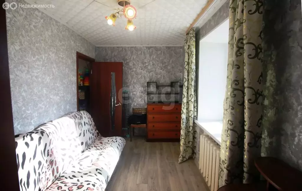 3-комнатная квартира: Вологодская область, рабочий посёлок Шексна, ... - Фото 1