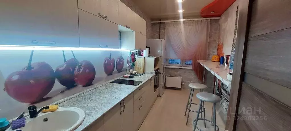 1-к кв. Красноярский край, Красноярск наб. Ярыгинская, 3 (33.8 м) - Фото 2