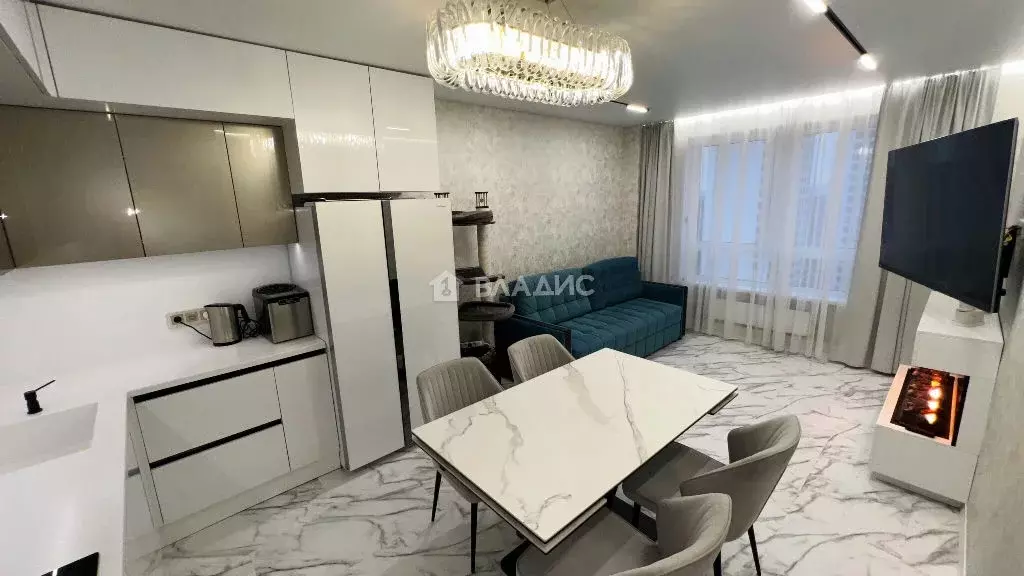 Продается 3-комнатная квартира - Фото 0