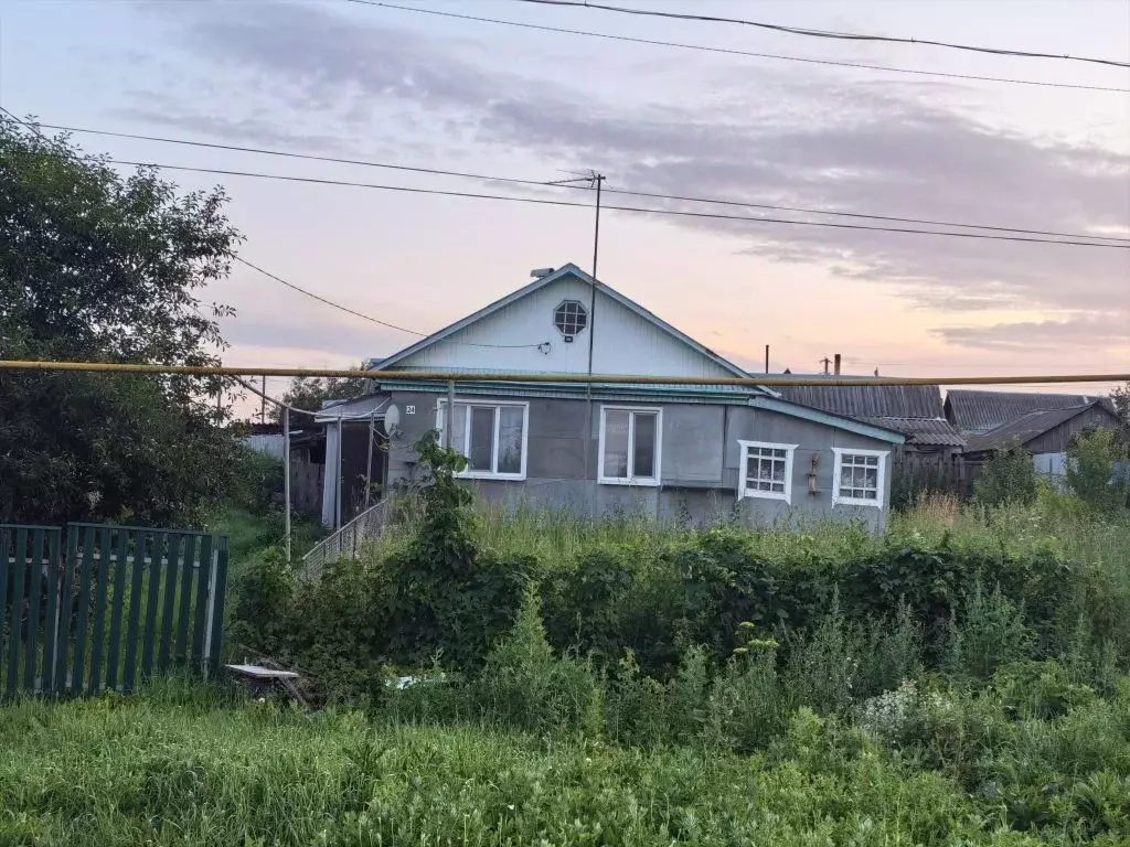 Дом в Пензенская область, Лунино рп ул. Колхозная, 24 (30 м) - Фото 1