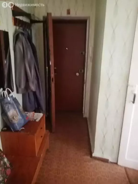 3-комнатная квартира: Дегтярск, улица Димитрова, 1 (57 м) - Фото 1