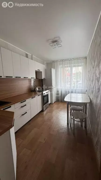 3-комнатная квартира: Стерлитамак, Коммунистическая улица, 68 (73.6 м) - Фото 0