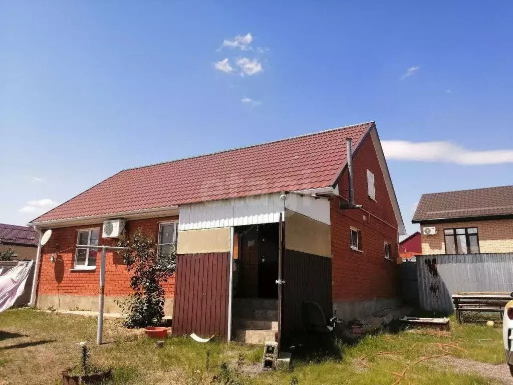 Дом в Калмыкия, Элиста ул. 60-летия Победы, 19 (70 м) - Фото 0